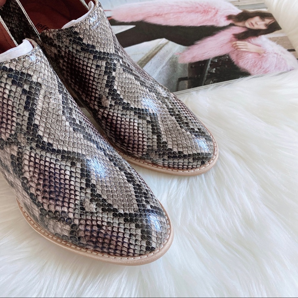 Jeffrey Campbell Rosalee Bootie - Picture 9 of 11